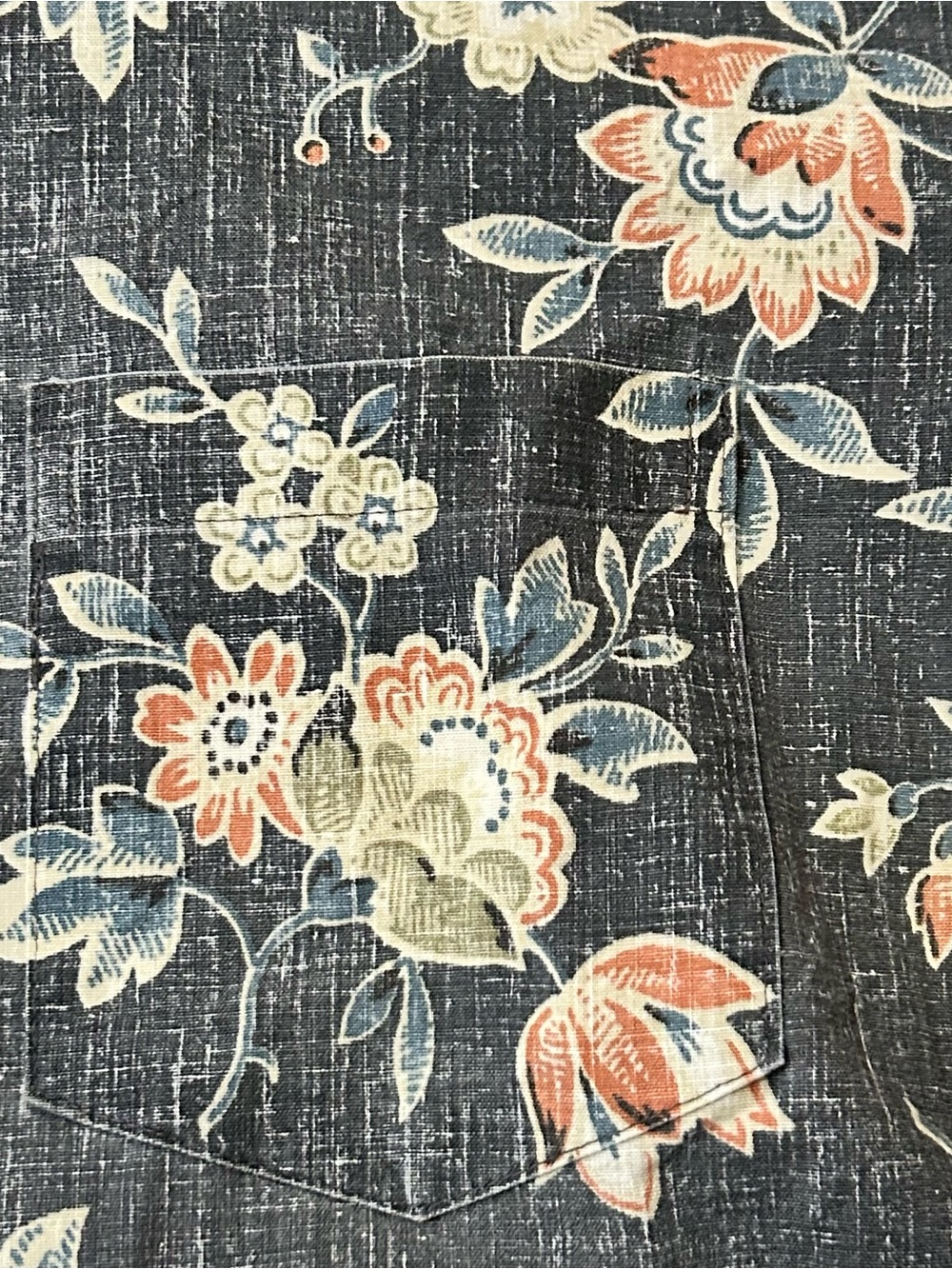 Reyn Spooner Charcoal Floral Camp Shirt with Peach & Cream Blooms XXL - Picture 7 of 7